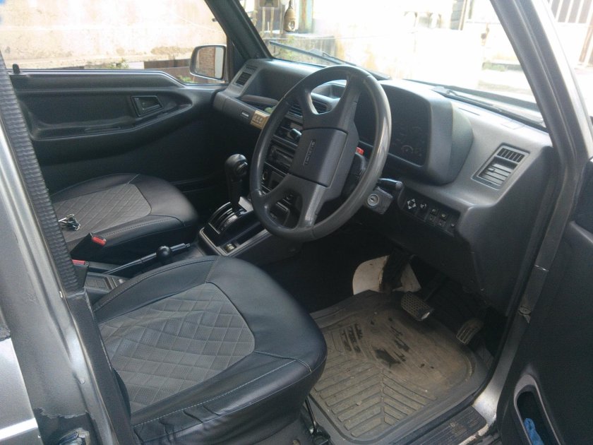 Suzuki Escudo салон 2002