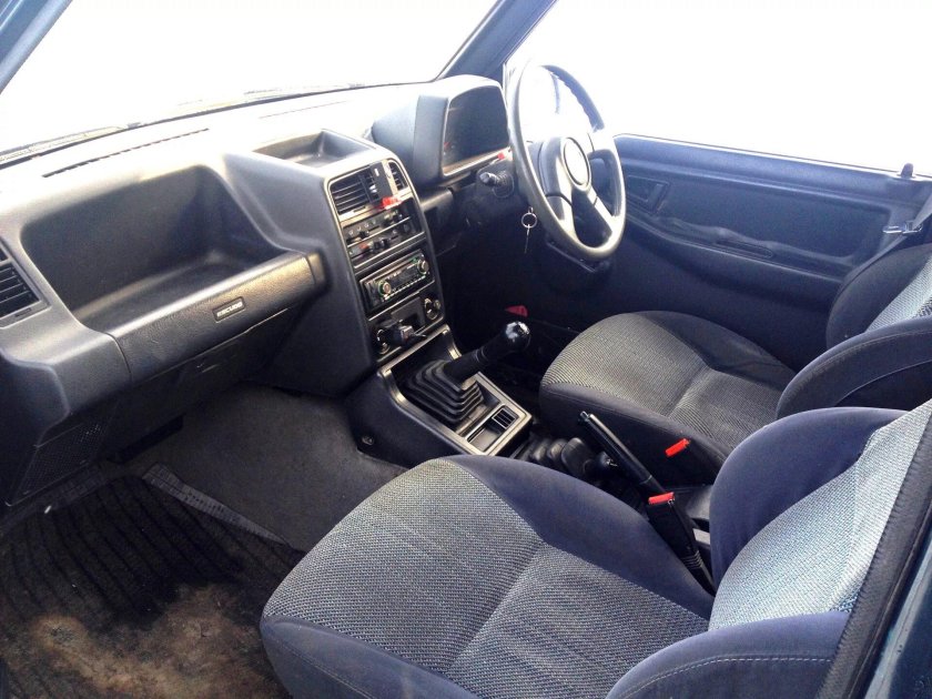 Suzuki Escudo 1994 салон