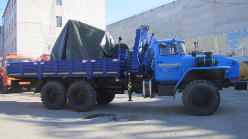 Урал 4320 с КМУ
