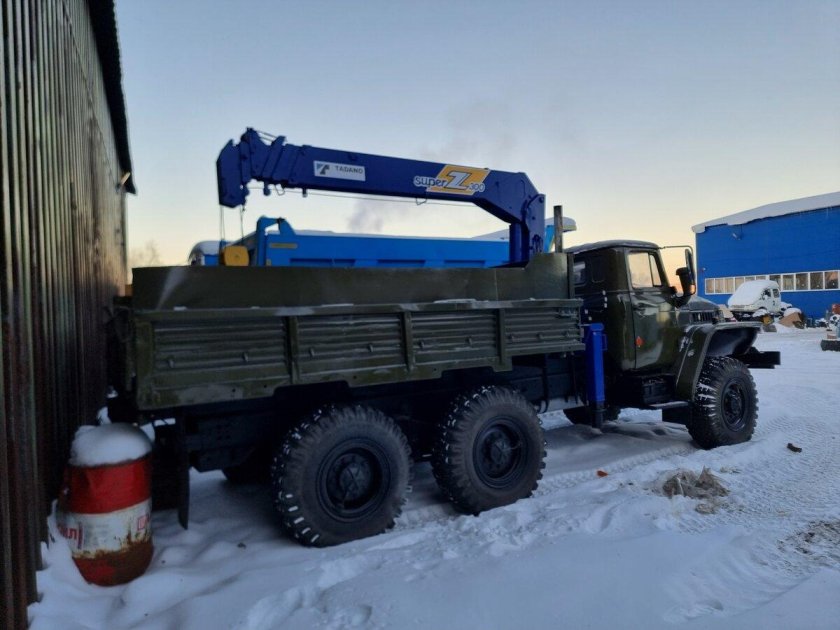 Урал 4320 бортовой