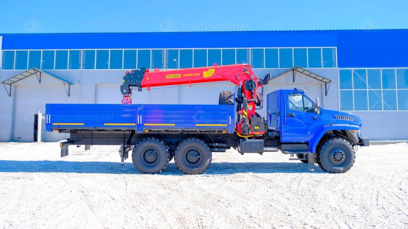 Урал Некст бортовой с КМУ