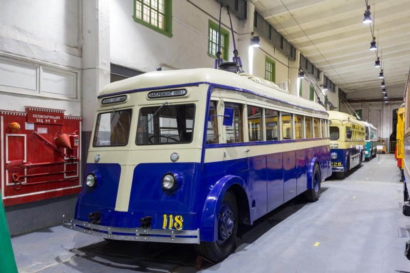 ЯТБ-2 троллейбус
