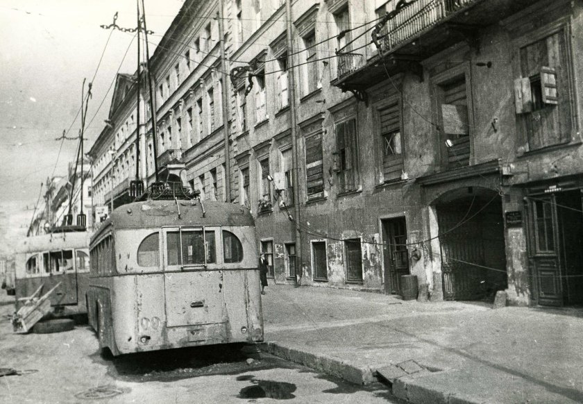 ЯТБ-1 Ленинград