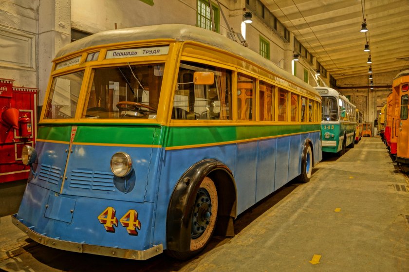ЯТБ-1 троллейбус