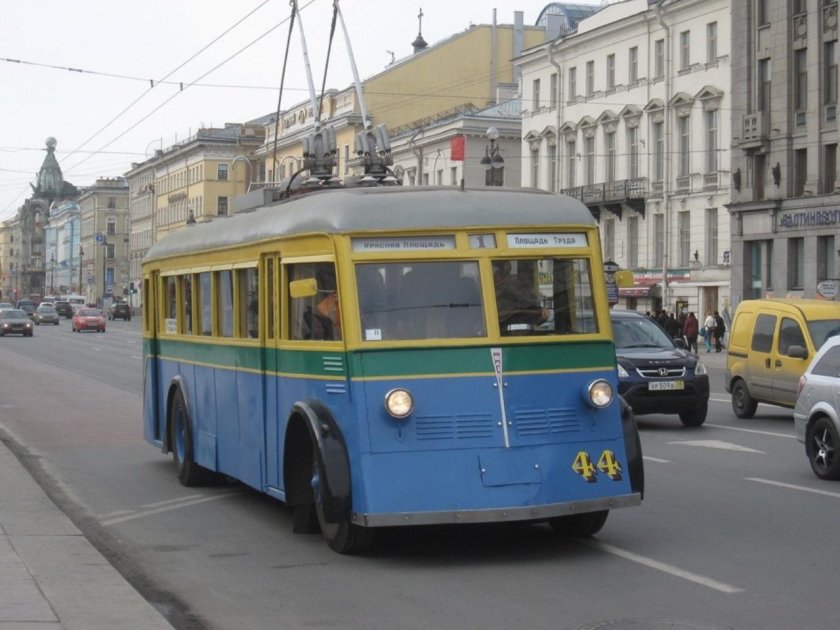 ЯТБ-1 троллейбус