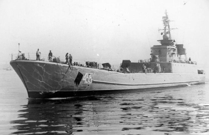 Средний десантный корабль СДК 773