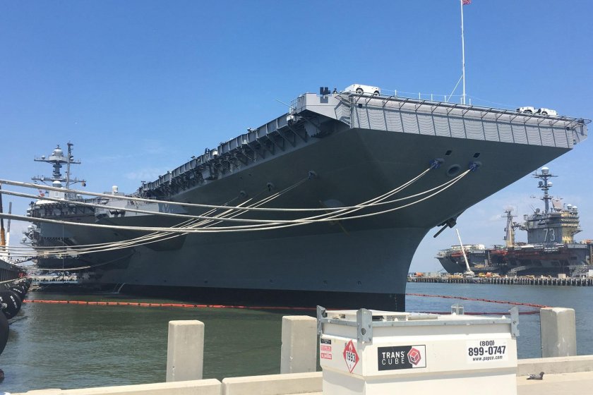 Авианосец Джеральд Форд