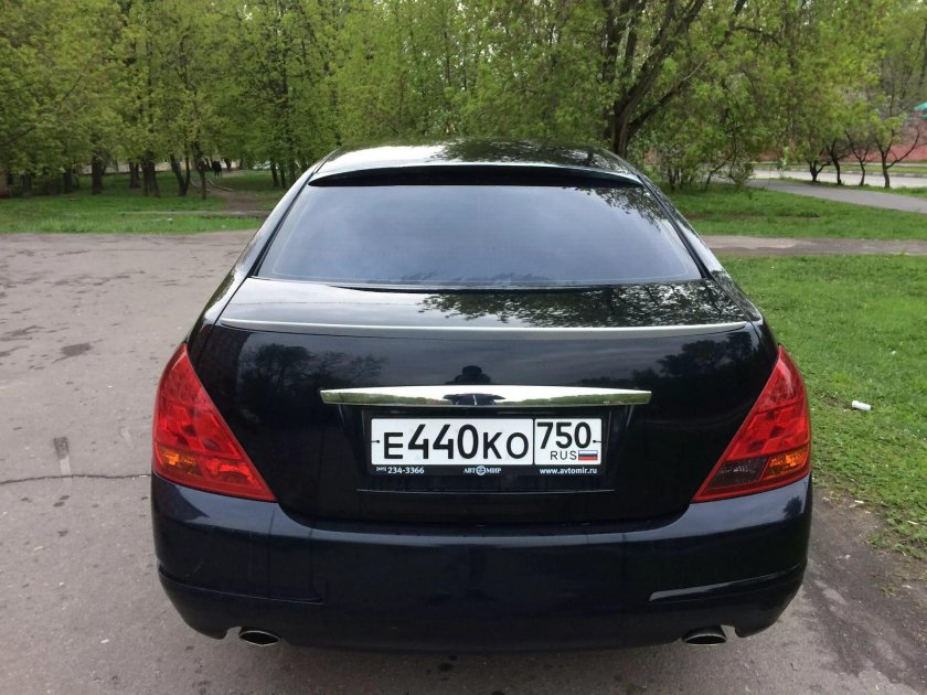 Nissan Teana сзади