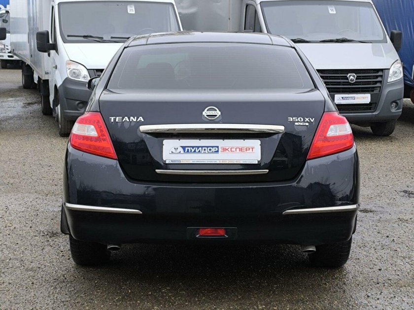 Nissan teana 2010