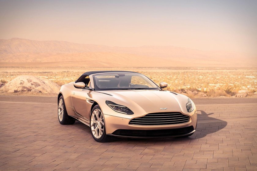 Автомобиль Aston Martin db11