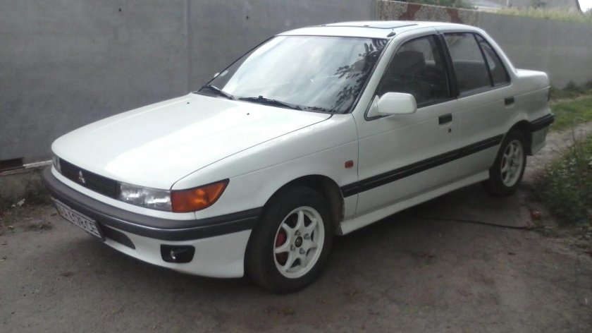 Мицубиси Лансер 1989