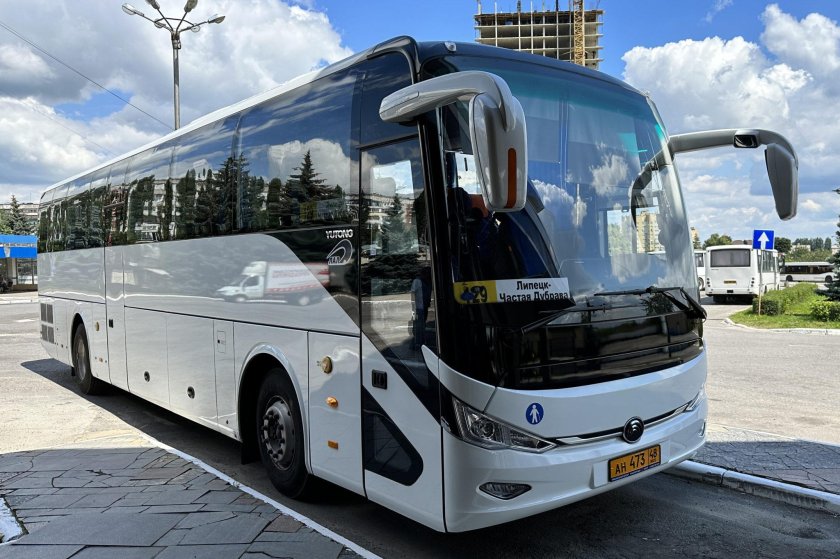 Автобус марки Ютонг