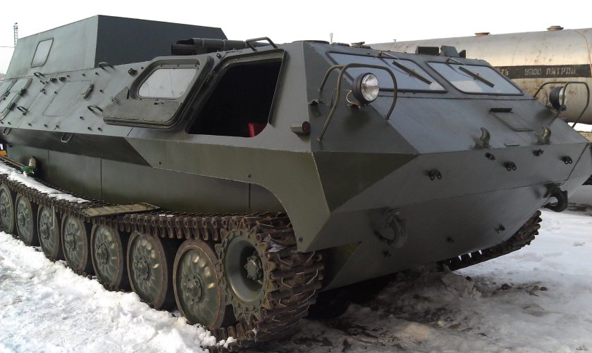 Гусеничный Транспортер-тягач МТ-ЛБ