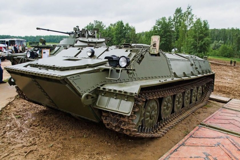 Военный тягач МТ - ЛБ.