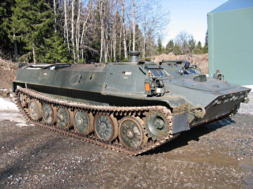 Военный тягач МТ - ЛБ.