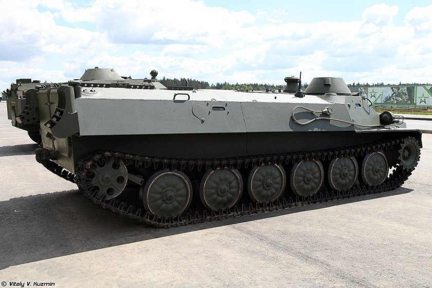 Транспортер тягач МТ ЛБ