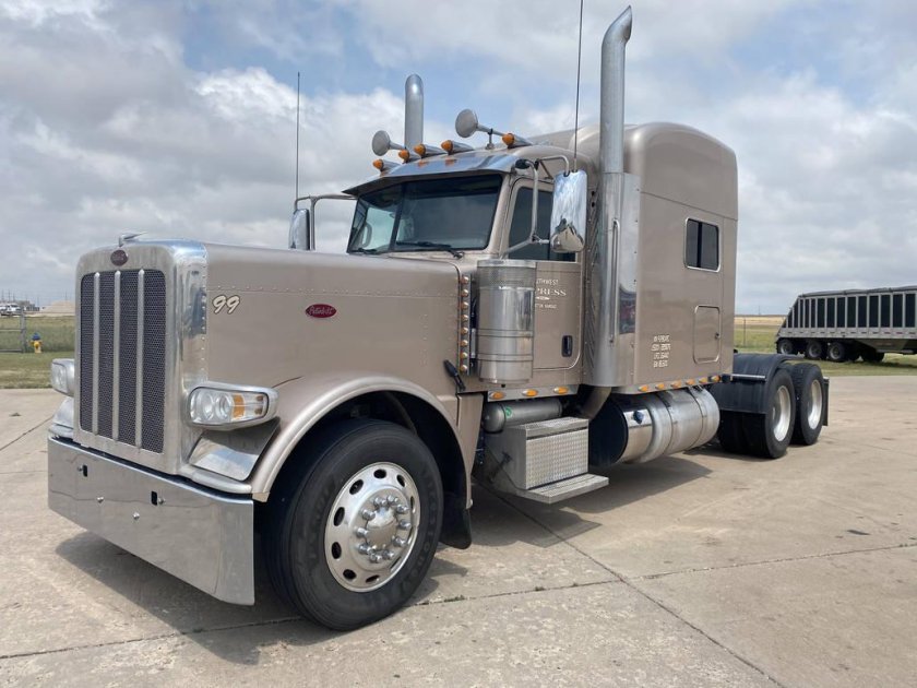 Peterbilt 389