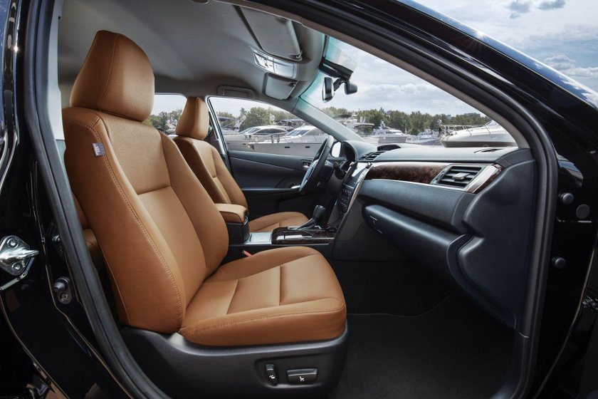 Toyota Camry 2017 салон