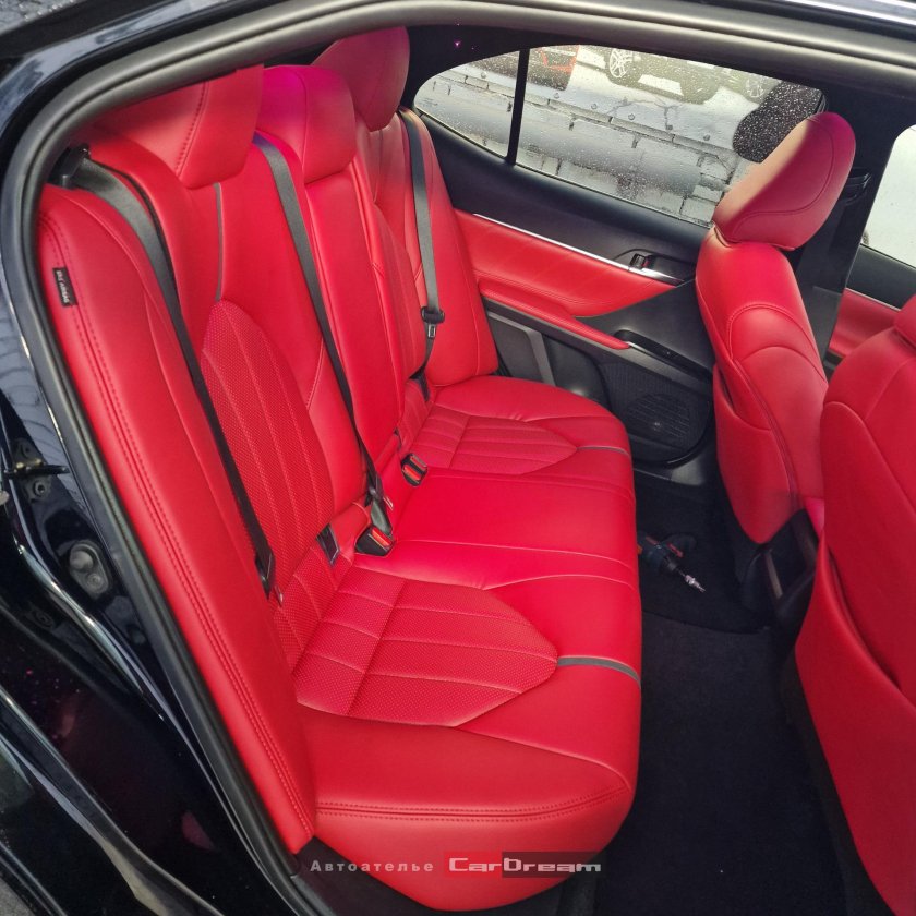 Красный салон тойота камри 70