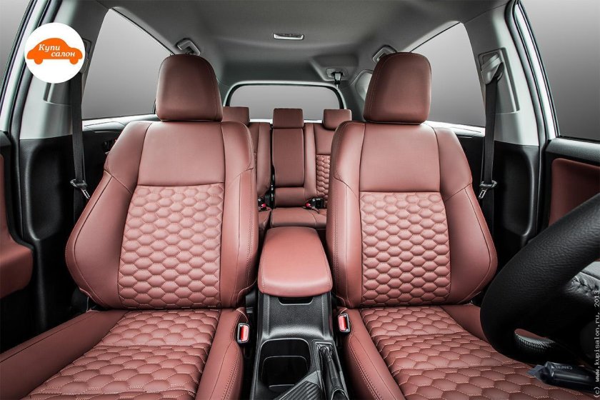 Toyota rav4 кожаный салон