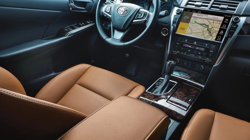 Toyota Camry 2017 салон