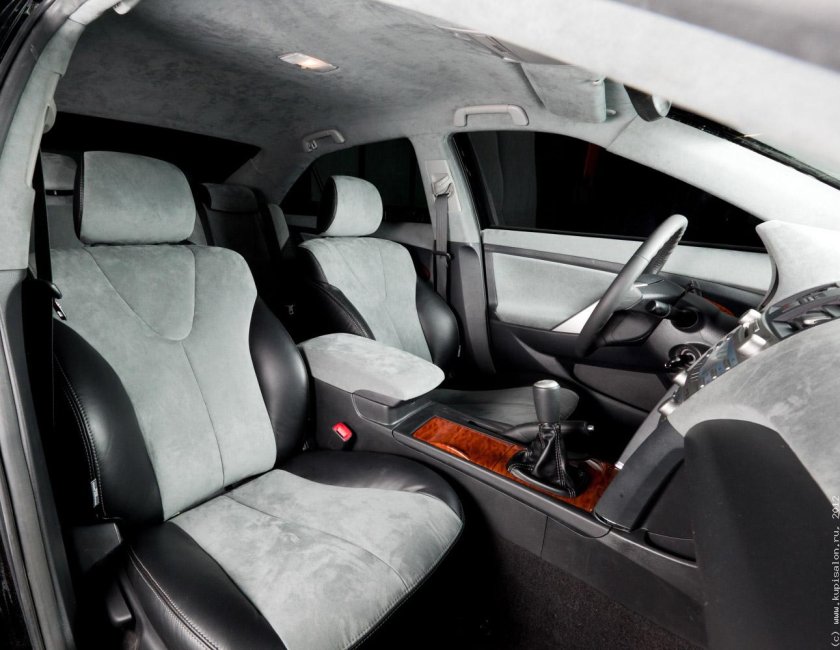 Салон алькантара Приус 30