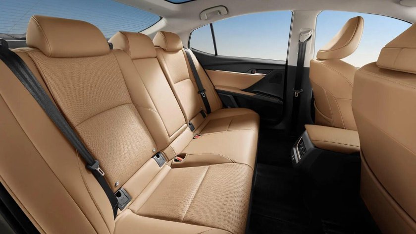 Toyota Camry 2024 салон