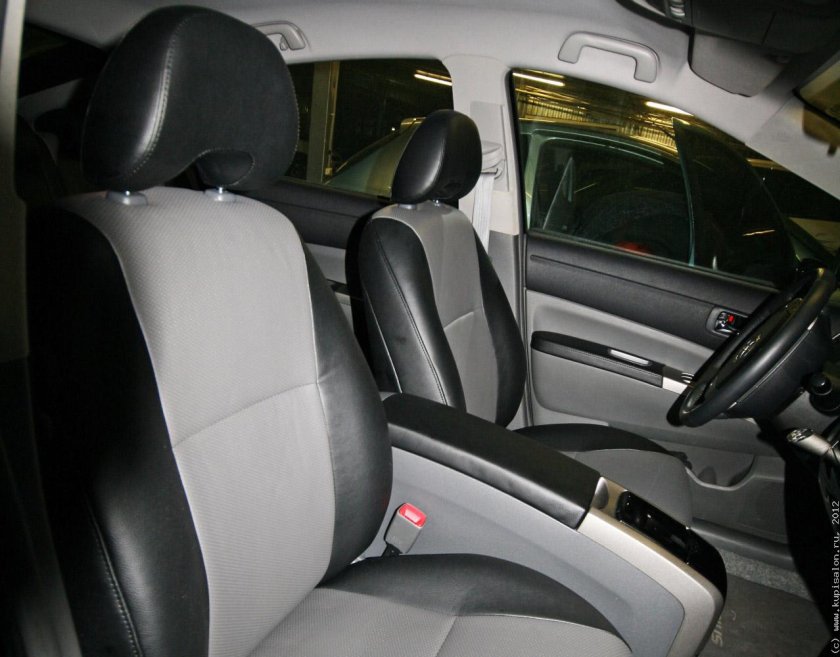 Кожаный салон Тойота Приус