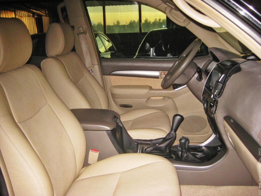 Кожаный салон Прадо 120