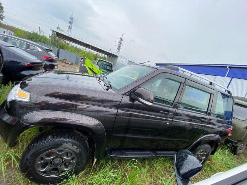 Коричневый уаз патриот 2023