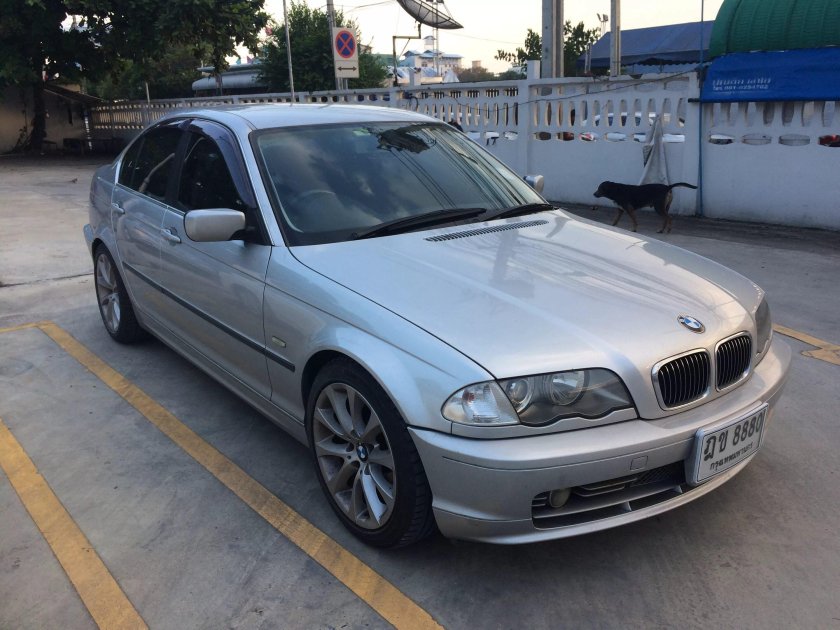 BMW 320i 2000