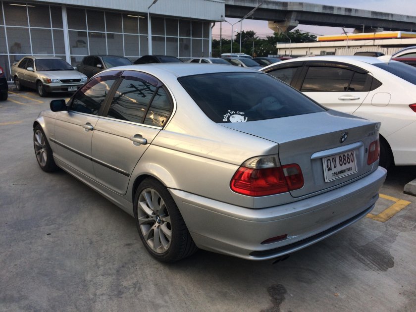 BMW 320i 2000