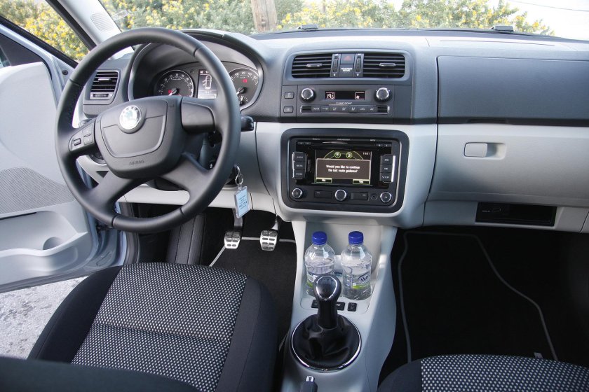 Skoda Fabia 2 салон