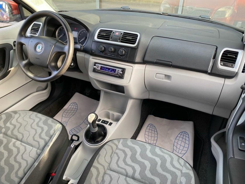 Шкода фабия 2008 салон