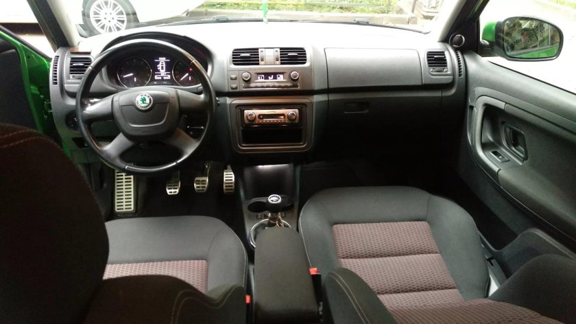 Skoda Fabia 2 салон