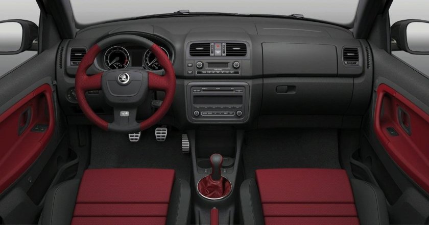 Шкода Фабия 1.2 салон