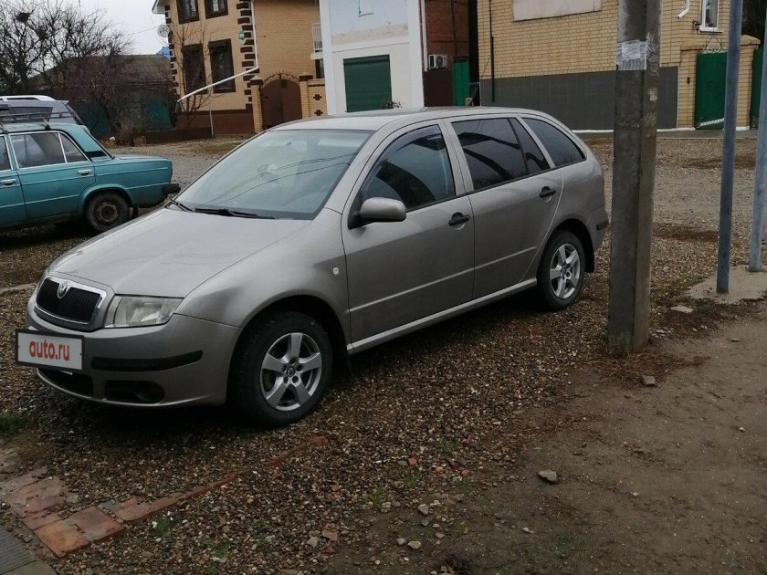 Шкода фабия 2003 года 1.4