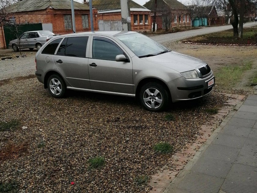 Шкода фабия 2004 1.2