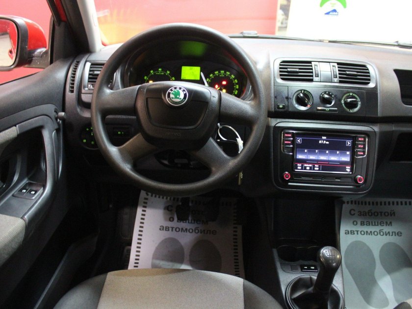 Шкода Фабия 1.2 салон