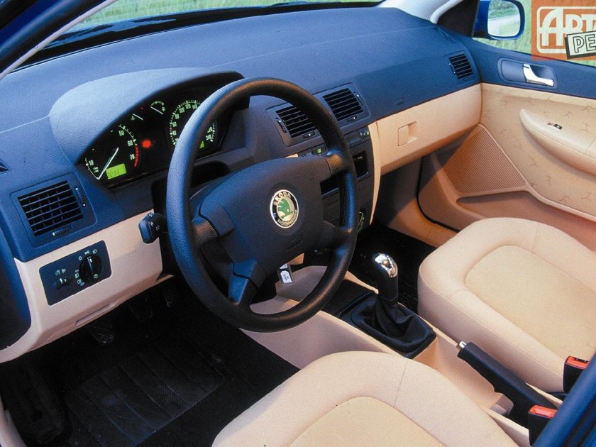 Шкода Фабия 2004 салон