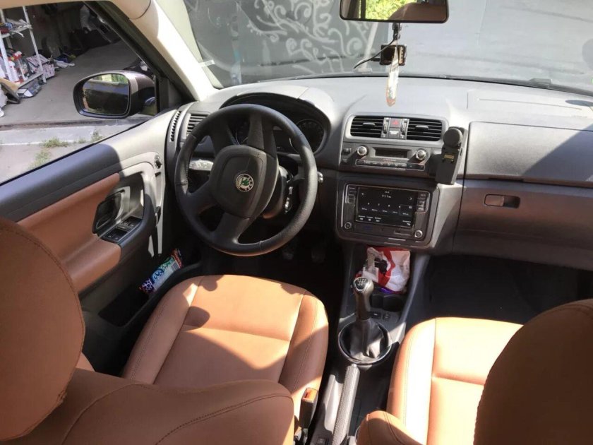 Шкода Фабия 2 салон