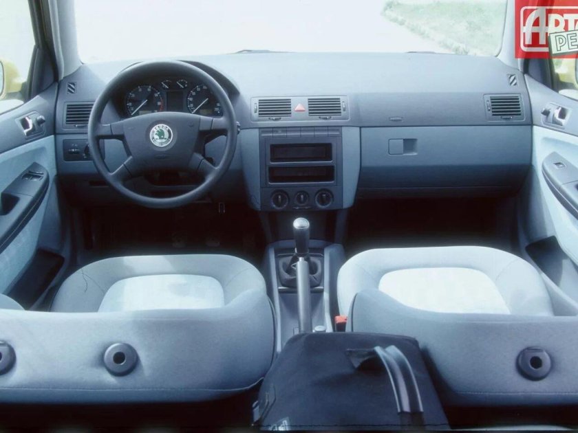 Шкода Фабия 2004 салон