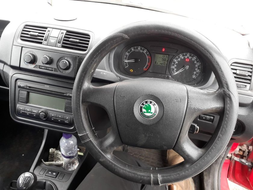 Панель Шкода Фабия 1