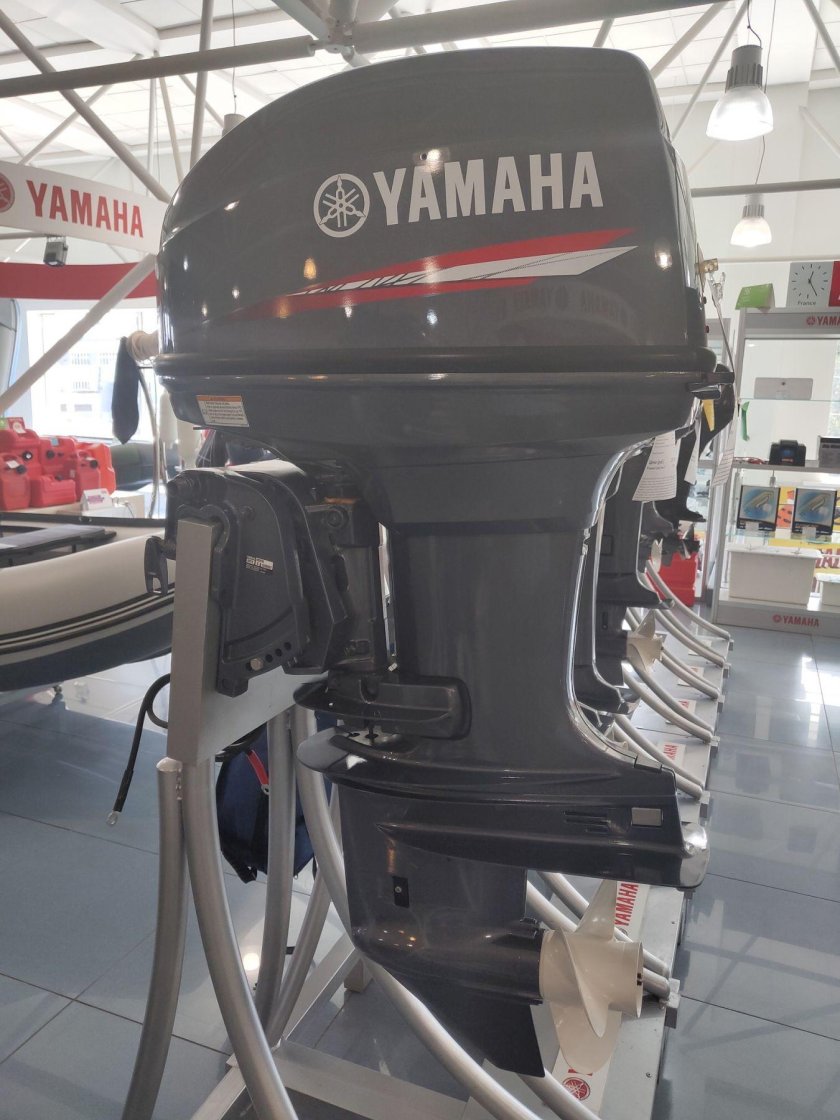 Лодочный водометный мотор ямаха 40
