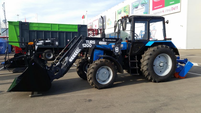 Трактор МТЗ 1025 погрузчик