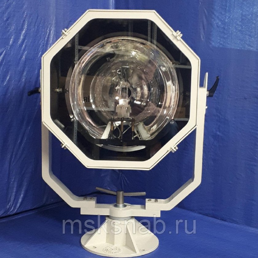 Прожектор ксеноновый судовой 2000вт