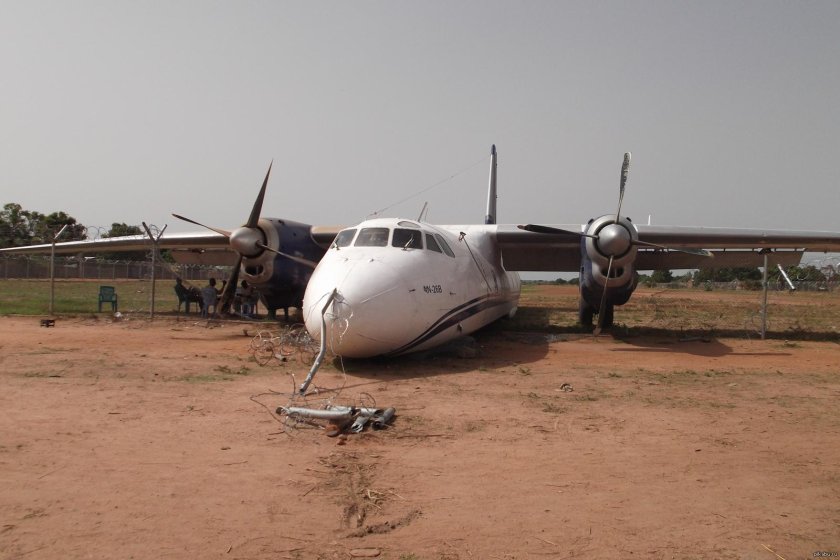 АН 12 В Африке