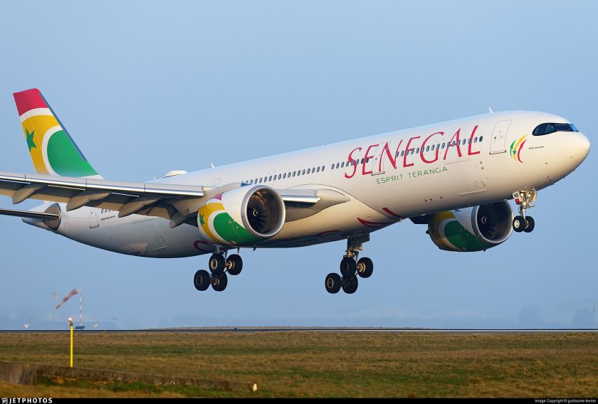 Air Senegal a220