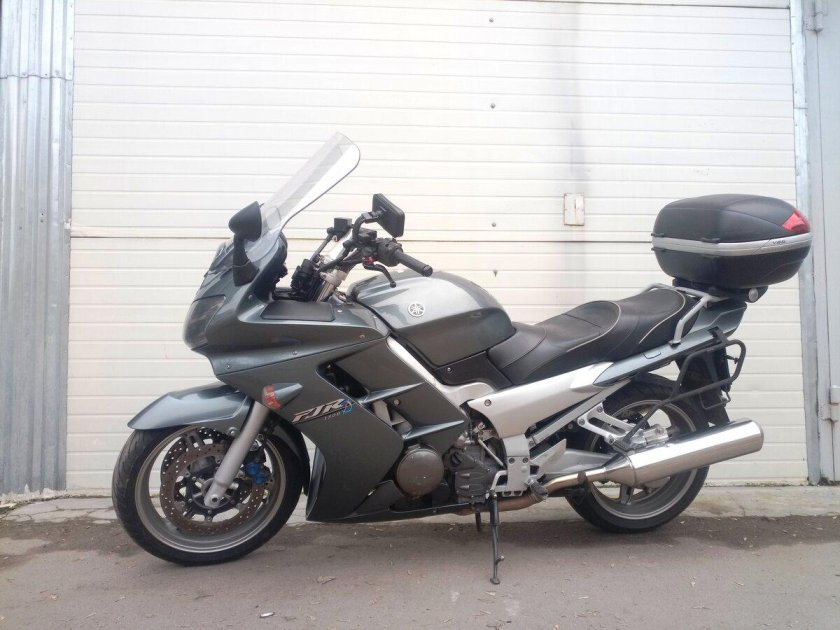 Yamaha FJR 1300 2004
