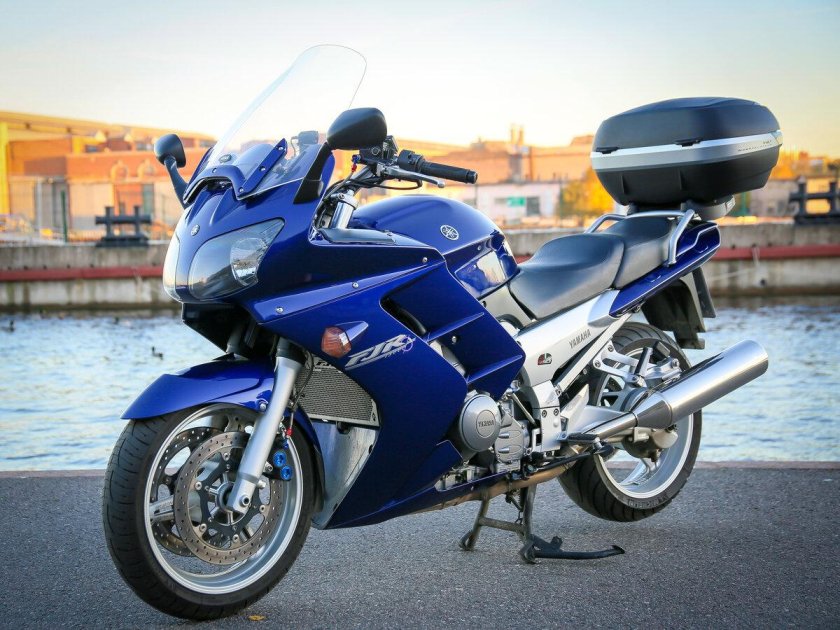 Yamaha FJR 1300 2003